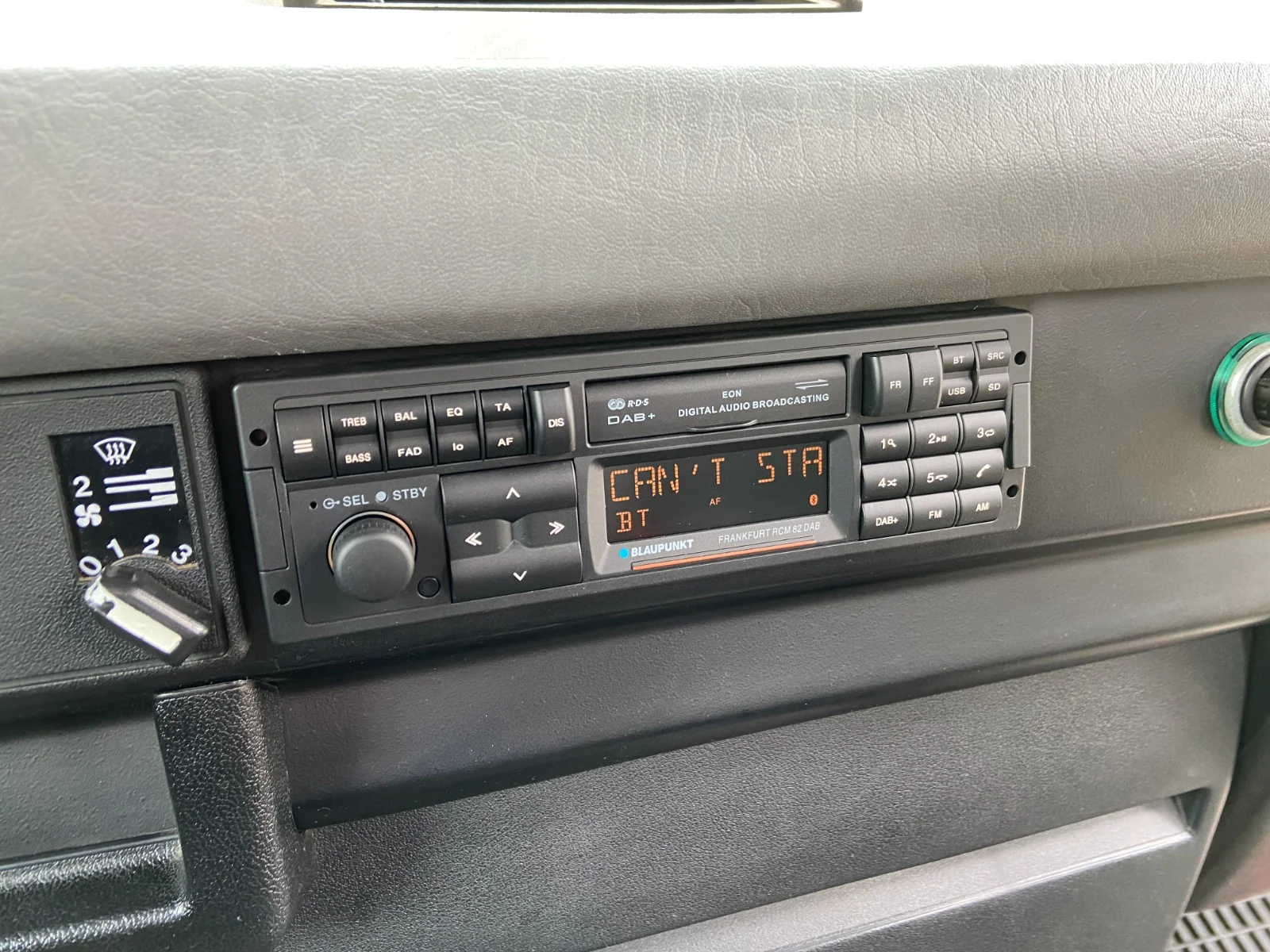 Blaupunkt Frankfurt RCM 82 DAB im VW Bulli